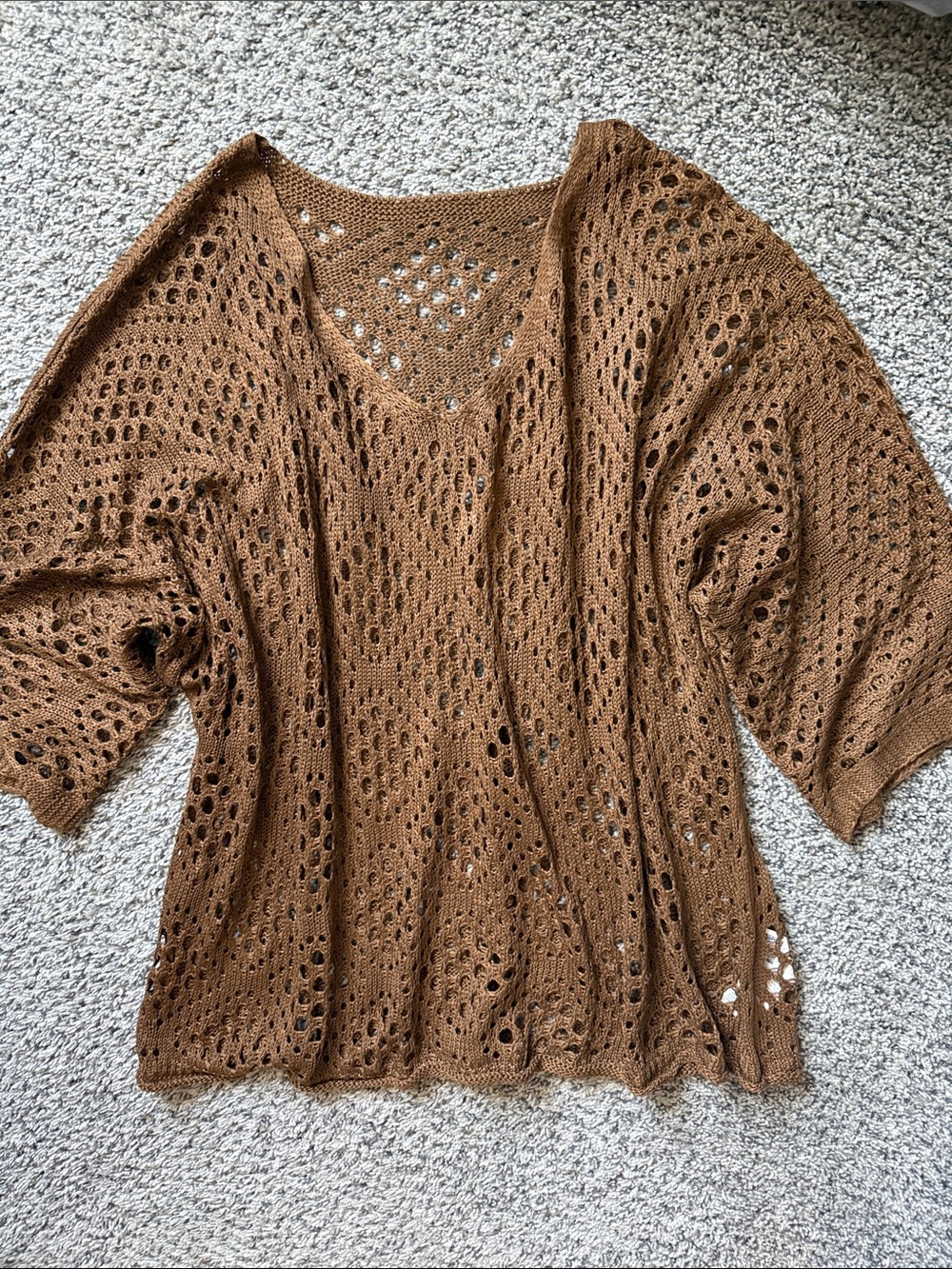 Brown Open-Knit V-Neck Women's Blouse Short Sleeve Loose Fit for Layering